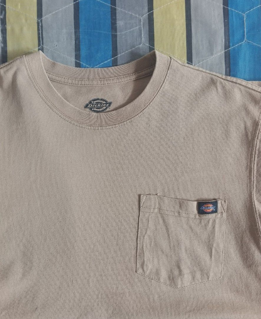 Dickies Pocket Tee (Category: Tshirts & Polo Shirts ) located in Bantayan. Submitted by betsoj (Listing ID 1466975419, Image 2). Description: W: 20 L: 28 Good Condi No Flaws.