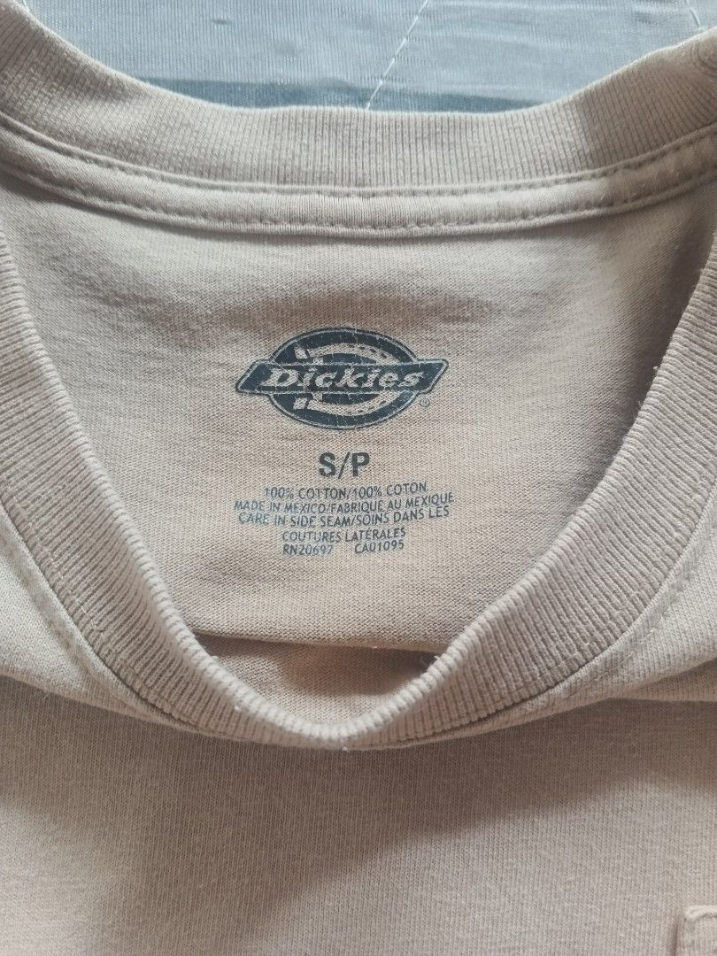 Dickies Pocket Tee (Category: Tshirts & Polo Shirts ) located in Bantayan. Submitted by betsoj (Listing ID 1466975419, Image 3). Description: W: 20 L: 28 Good Condi No Flaws.