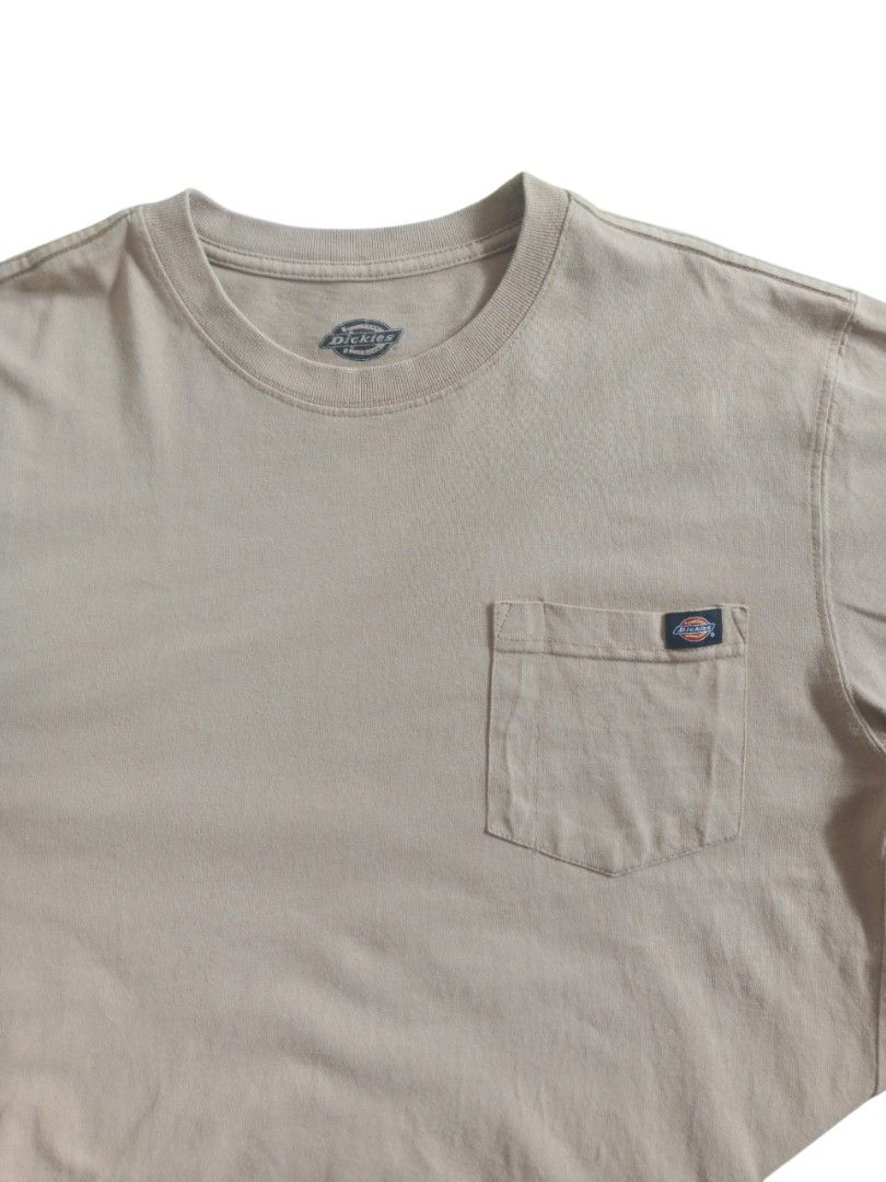 Dickies Pocket Tee (Category: Tshirts & Polo Shirts ) located in Bantayan. Submitted by betsoj (Listing ID 1466975419, Image 1). Description: W: 20 L: 28 Good Condi No Flaws.