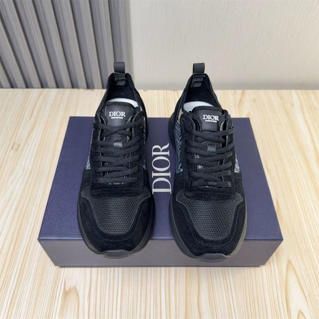 Dior Black Oblique Runner Sneakers(Custom-made) (Category: Sneakers & Footwear) located in Valenzuela. Submitted by langit_wind (Listing ID 1467113131, Image 2). Description: Standard size: 38-44 Grade: Same as official website Material: Officially matched material, comfortable and breathable lining, lightweight, soft, and wear-resistant outsole.