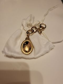 （分類：）位於 。 由 authenticseller999 提交（商品編號 1467053481，圖片 1）。簡介： 。