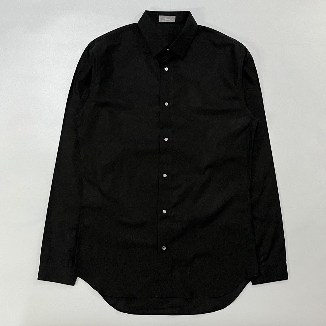 DIOR HOMME BUTTON UP SHIRT (Category: Luxury Apparel) located in Bacolod City. Submitted by the.finest (Listing ID 1467107031, Image 1). Description: Dior Homme CD Logo Metal Snap Button up Shirt Tag Size: 38 Width: 20 Length: 30-31 Condition: 9/10 7,000+shipping fee.