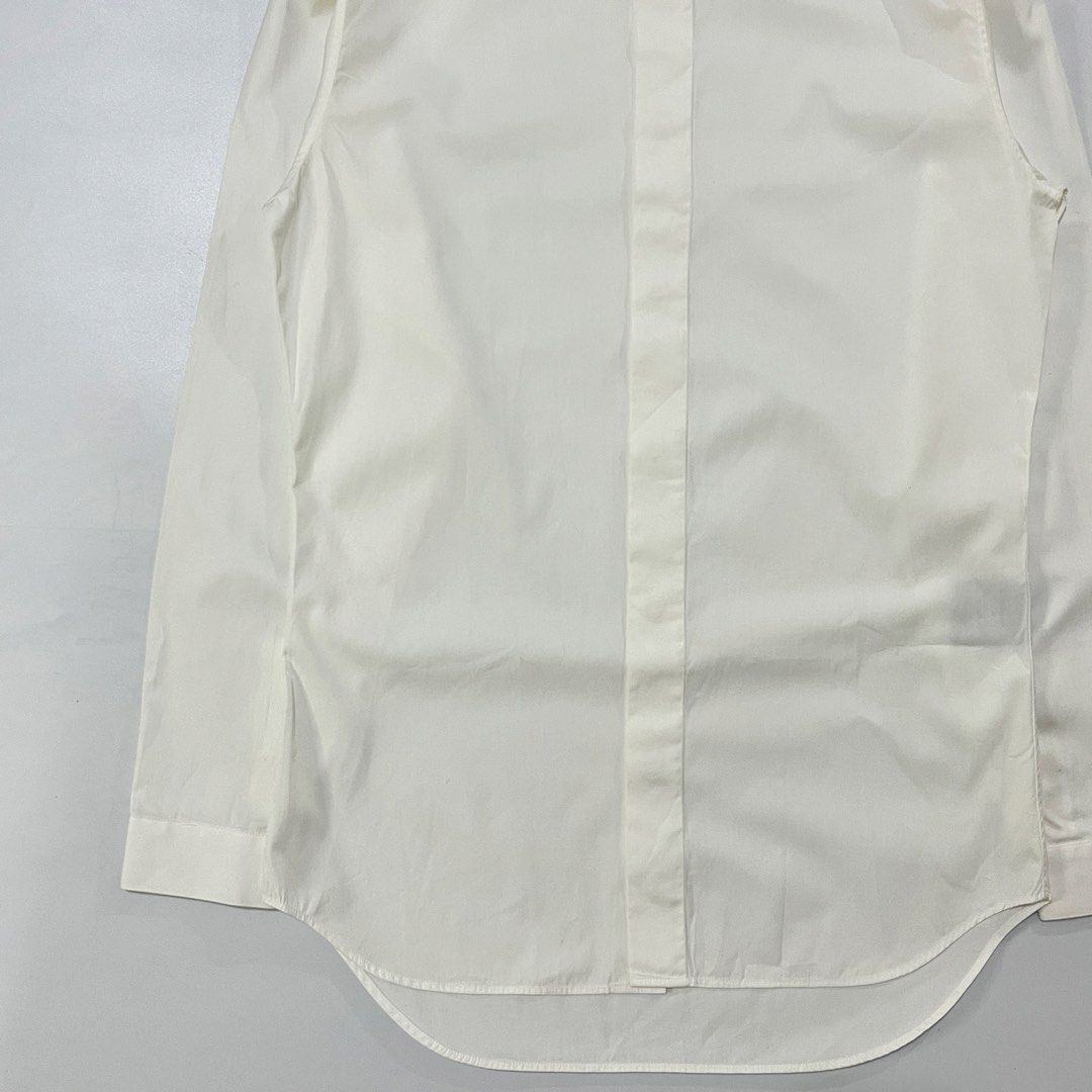 DIOR HOMME RED TAB SHIRT (Category: Luxury Apparel) located in Bacolod City. Submitted by the.finest (Listing ID 1467109060, Image 3). Description: Dior Homme Red tab Button up Shirt Tag Size: 38 Width: 19.5 Length: 29-30.5 Condition: 9/10 7,500+shipping fee.