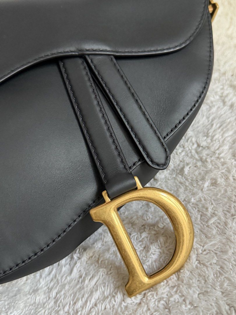 Dior Saddle bag Medium (Category: Luxury Bags & Wallets) located in Manila. Submitted by rellamaaim07341 (Listing ID 1467093077, Image 3). Description: Saddle Medium Black Rank SA 2025 Model Guaranteed Authentic Comes with Box,Dust bag,Cards With Legitgrails Certificate .