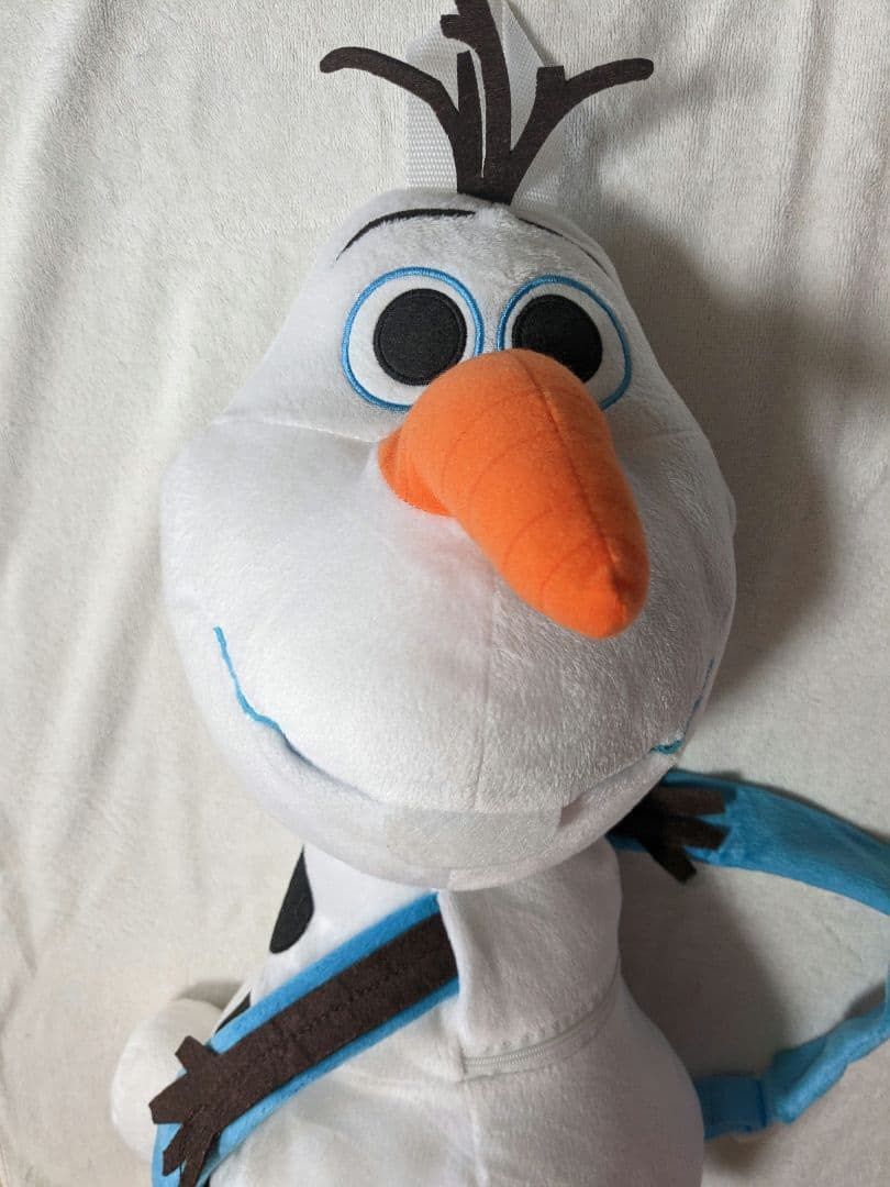 Disney Frozen Olaf Plush Backpack Bag (Category: Backpacks) located in Manila. Submitted by edgiedge (Listing ID 1467090288, Image 3). Description: Disney Frozen Olaf plush backpack! .