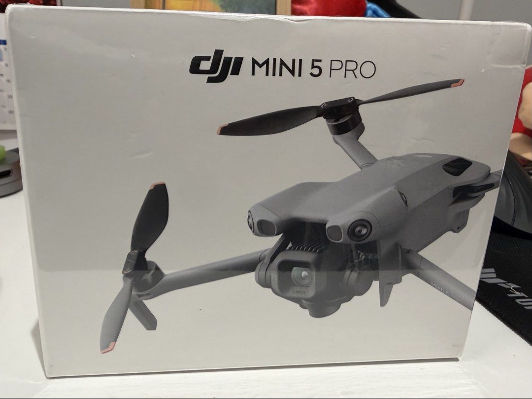 DJI Mini 5 Pro 航拍機 （分類：航拍）位於 Hong Kong。 由 jaychowkm 提交（商品編號 1467005521，圖片 1）。簡介： 公司抽獎禮物 全新 單機版 (RC-N3 遙控器) 1 粒電 。