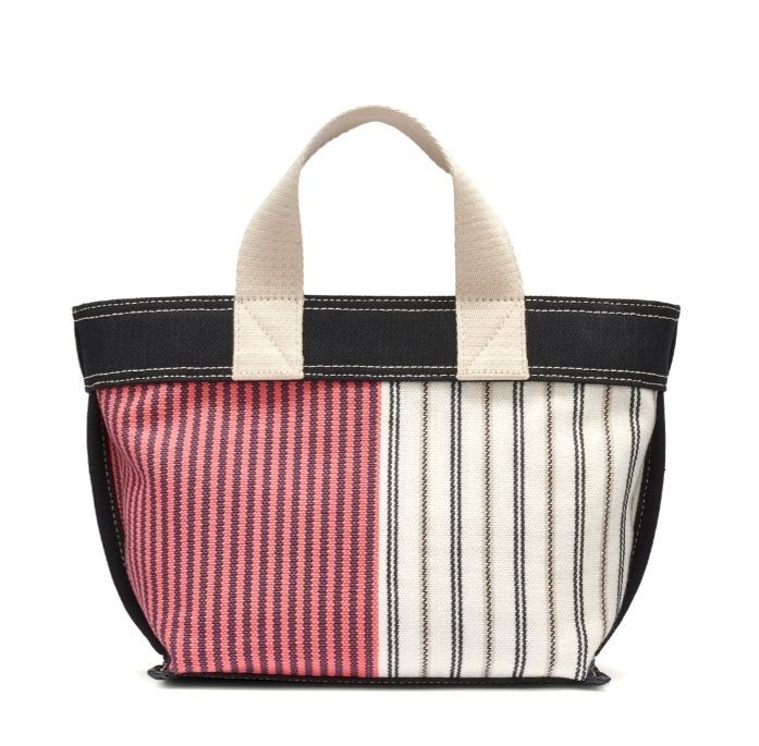 DKNY Brady Multi (Category: Cross-body Bags) located in Las Pinas. Submitted by vanitystorehouse (Listing ID 1467137206, Image 3). Description: - brand new with tag - bought in US.