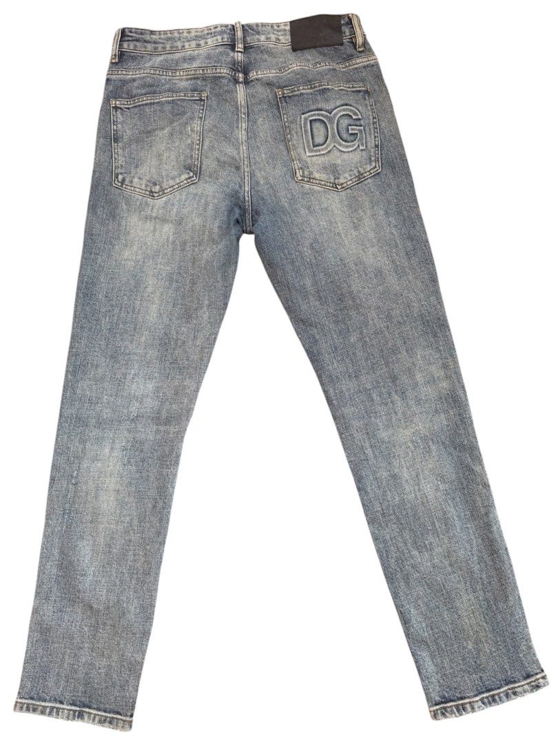 Dolce & Gabanna Jeans (Category: Jeans) located in Kabankalan. Submitted by secondhandgemsz (Listing ID 1466990388, Image 3). Description: Size 30-32 Waist x 39 Length x 6.5 Hem Excellent condition Stretchable Authentic .