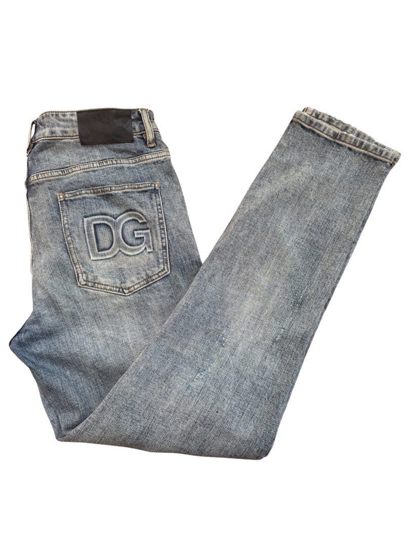 Dolce & Gabanna Jeans (Category: Jeans) located in Kabankalan. Submitted by secondhandgemsz (Listing ID 1466990388, Image 1). Description: Size 30-32 Waist x 39 Length x 6.5 Hem Excellent condition Stretchable Authentic .