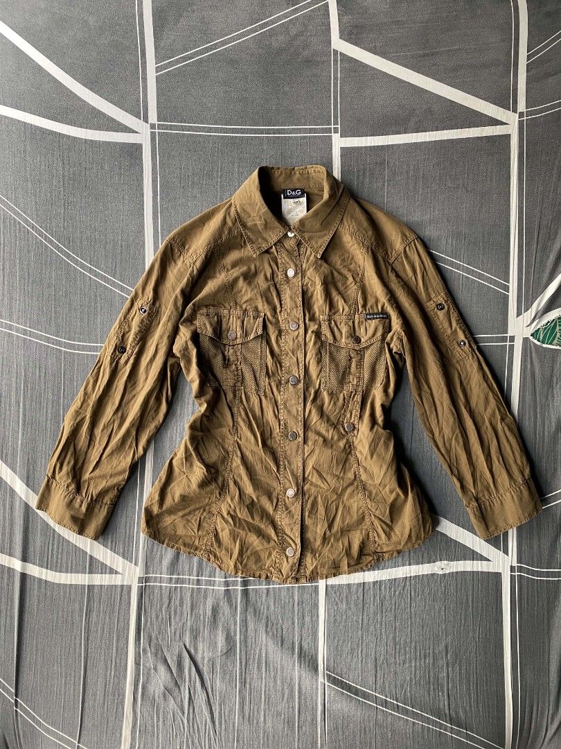 Dolce & Gabanna polo long sleeve (Category: Longsleeves) located in Manila. Submitted by raymondrob54698 (Listing ID 1467092929, Image 1). Description: Size medium on tag no issue.