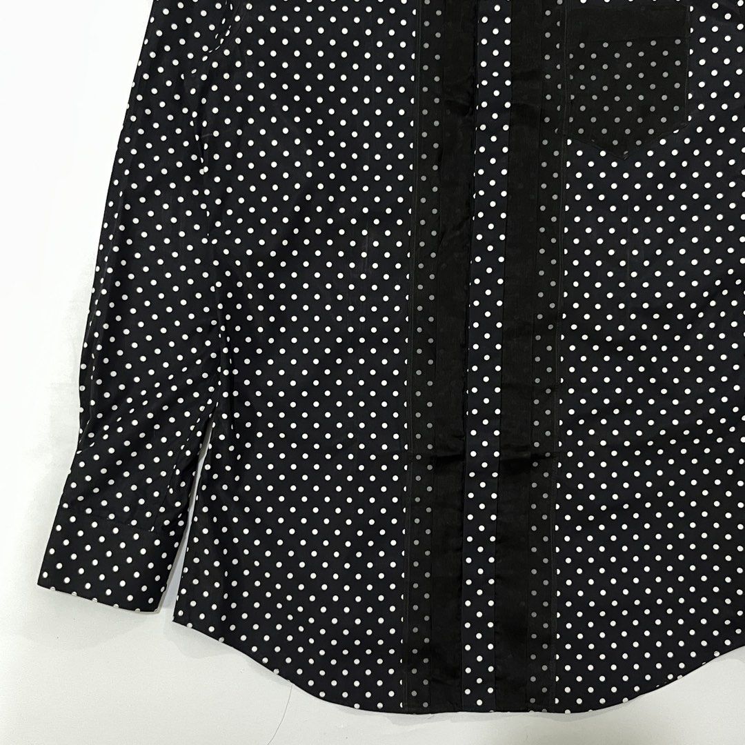 DOLCE & GABBANA POLKA DOT SHIRT (Category: Luxury Apparel) located in Bacolod City. Submitted by the.finest (Listing ID 1467104945, Image 3). Description: Dolce & Gabbana Polka dot Button up Shirt Size: Medium to Large Width: 19.5 Length: 30.5 Condition: 9.5/10 4,500+shipping fee.