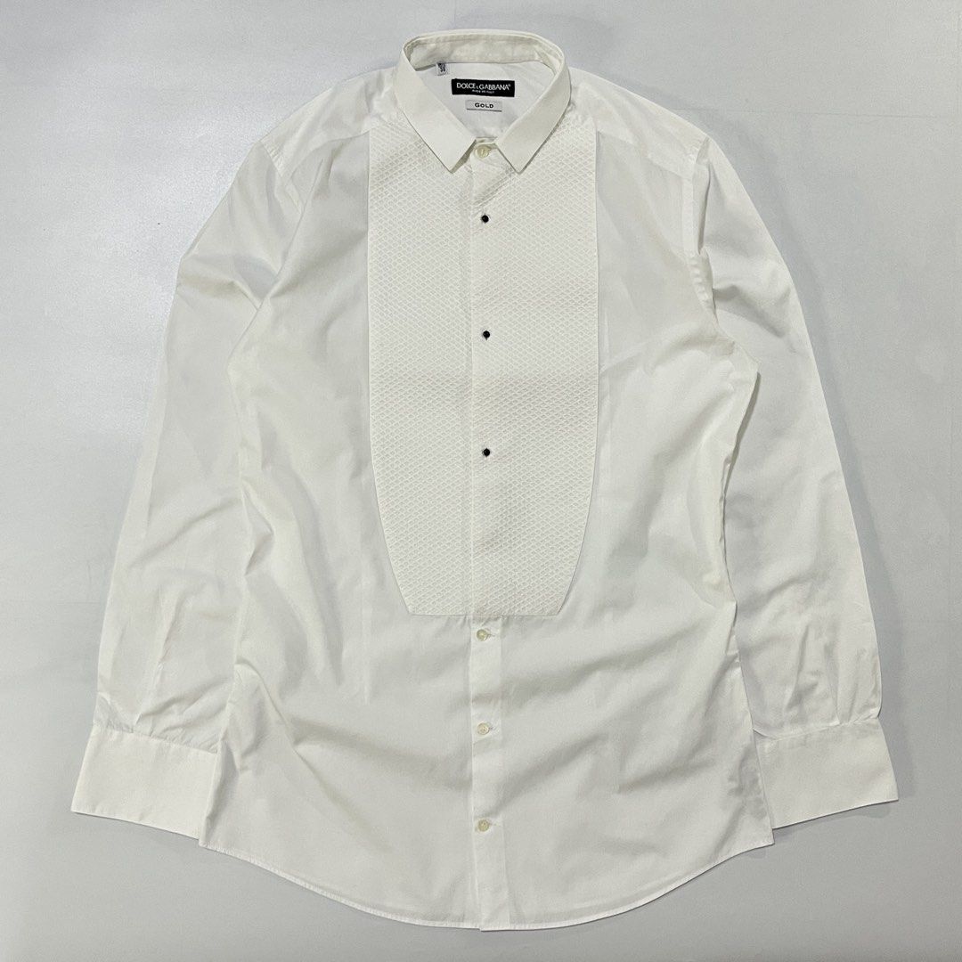 DOLCE & GABBANA POPLIN BIB TUXEDO SHIRT (Category: Luxury Apparel) located in Bacolod City. Submitted by the.finest (Listing ID 1467156431, Image 1). Description: Dolce & Gabbana Poplin bib Tuxedo Shirt Open Cuffs Size: Medium to Large Width: 19.5 Length: 30 Condition: 9/10 5,000+shipping fee.