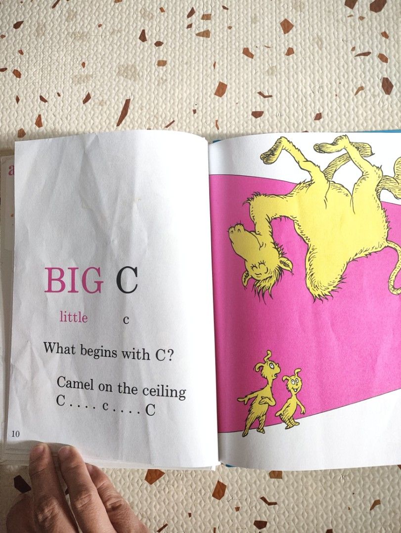 Dr. Seuss's ABC 🔤 (Category: Children's Books) located in Taguig. Submitted by cleanupmomma (Listing ID 1466981208, Image 3). Description: Please take time to read ❤️ Hardbound Book Complete pages wyiwyg.