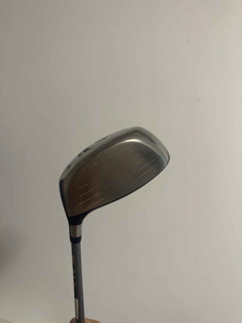 Driver (Category: Golf) located in Singapore. Submitted by funkyparry (Listing ID 1467054609, Image 4). Description: .