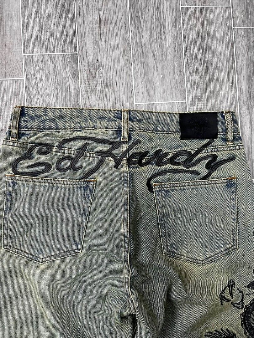 Ed hardy (Category: Jeans) located in Titay. Submitted by rasyu_subano (Listing ID 1467039246, Image 3). Description: 32 waistline, opening 10 , length 42.