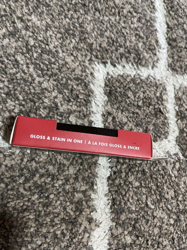 Elf glossy lip stain from U.S (Category: Makeup) located in Manila. Submitted by ty_imported_goods (Listing ID 1466983346, Image 2). Description: Elf glossy lip stain Original from u.s .