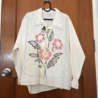 (Category: ) located in . Submitted by fafas_closet (Listing ID 1466980374, Image 1). Description: .