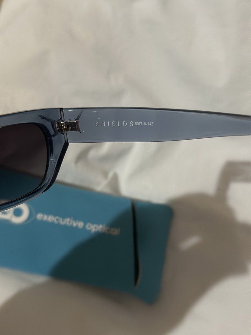 EO Blue Shields Shades (Category: Sunglasses & Eyewear) located in Baguio. Submitted by prettygirl_kaplaan (Listing ID 1467001089, Image 2). Description: Never used, nakatambak laing ngim adda issue: may crack s gilid at naupuan .