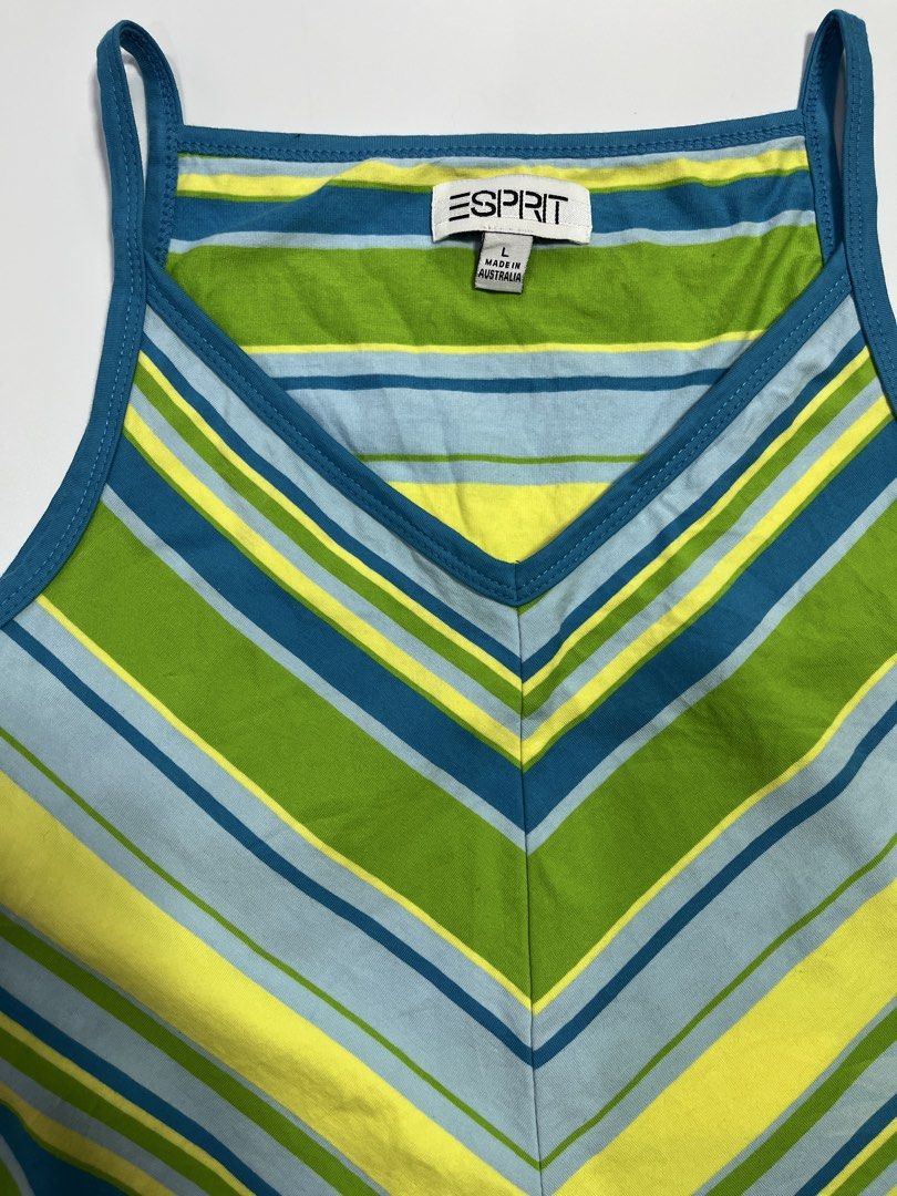 Espirit Y2K Top (Category: Sleeveless) located in Manila. Submitted by kerlythreads (Listing ID 1467119405, Image 2). Description: medium - large no issue.