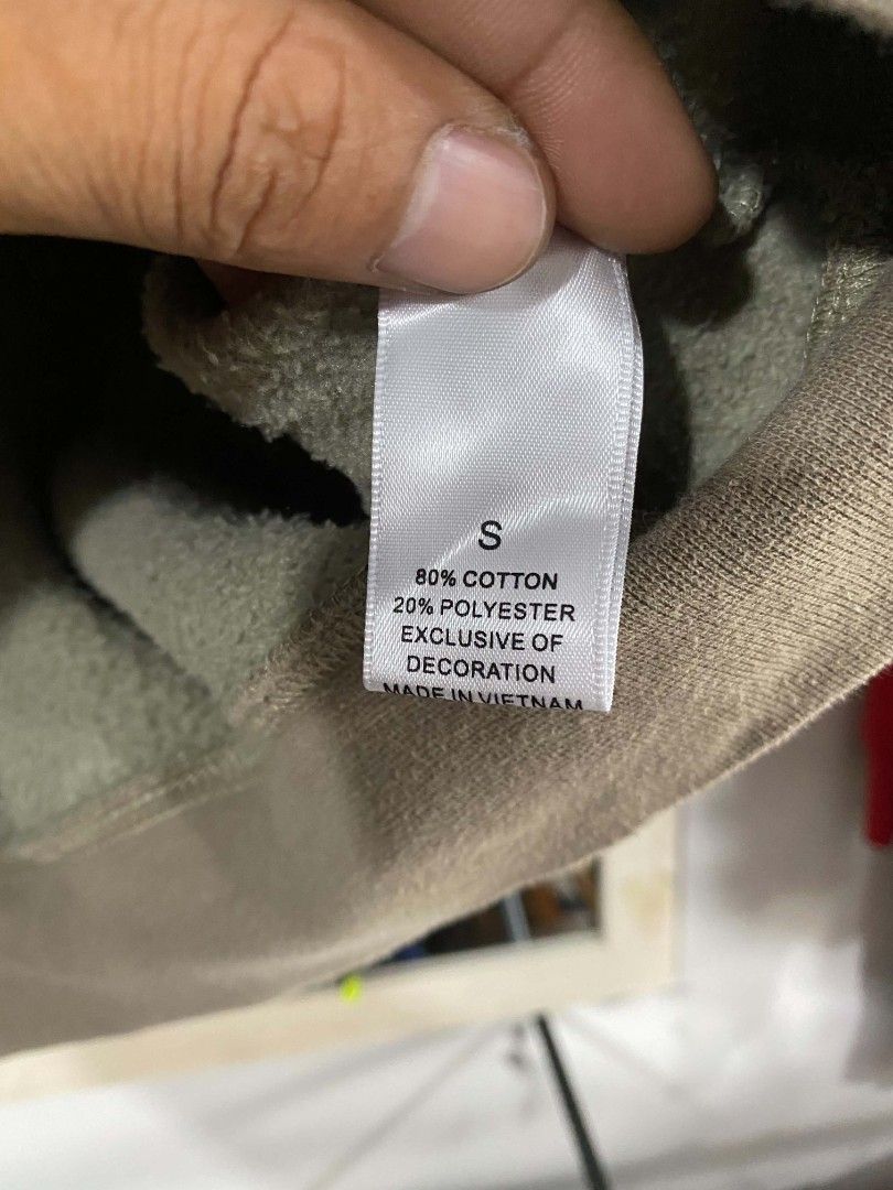 Essentials zip up (Category: Hoodies) located in Cabuyao City. Submitted by jp-collection (Listing ID 1467071465, Image 2). Description: .