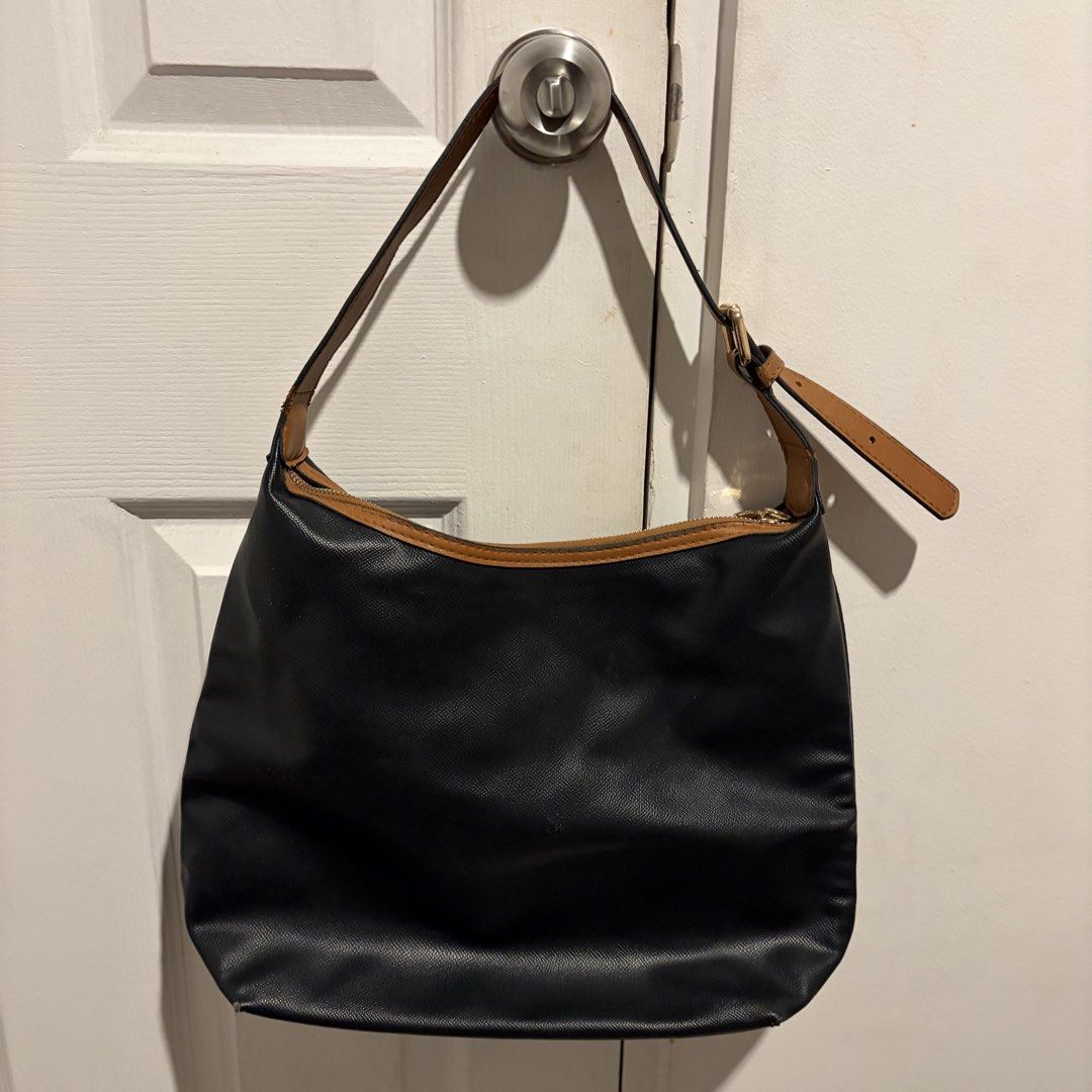Eve & Adam Marga Hobo Bag (Category: Shoulder Bags) located in Manila. Submitted by sade03_ (Listing ID 1466981295, Image 2). Description: —Material: Vegan leather —Dimensions: 12” × 5.25” × 11” | 31 x 13 × 28cm —Exterior: zip top closure, adjustable strap —Interior: 1 zipper pocket, 4 slip-on pockets —Inclusions: dust bag —Ways to wear: tote, shoulder bag.
