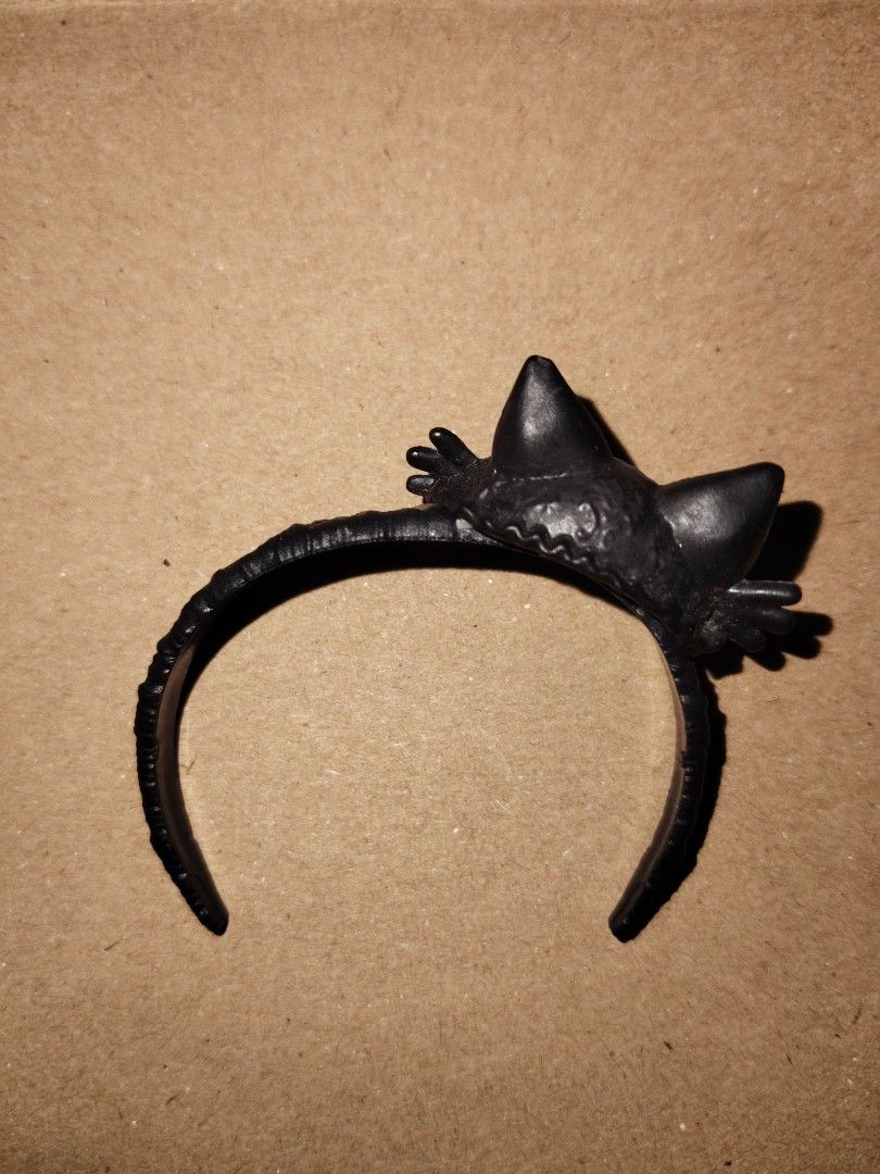 FS: Ever After High Basic/First Chapter Kitty Cheshire doll headband (Category: Kids Toys) located in Iloilo. Submitted by ignis_ (Listing ID 1467164370, Image 2). Description: Ever After High Basic/First Chapter Kitty Cheshire doll headband. -as is.