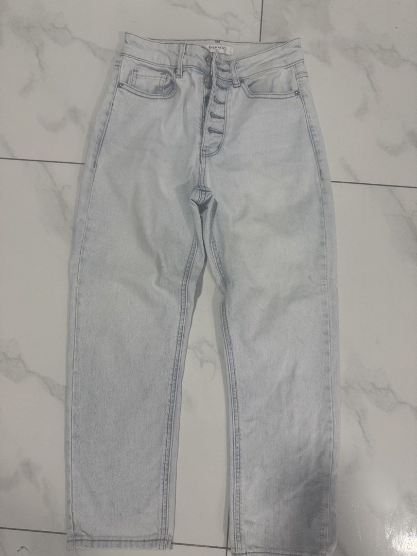 Ever New Petite Light Wash Button-Fly Denim Jeans (Category: Jeans) located in Manila. Submitted by decluterthings888 (Listing ID 1467167688, Image 1). Description: - Brand: Ever New Petite - Style: Light wash denim jeans with cropped straight leg silhouette - Closure & Details: Button-fly with metal hardware, classic 5-pocket styling, and waistband belt loops - Size: AUS 4 / EUR 32 / USA 0 - Origin: Made in China - Condition: Excellent, well-mai