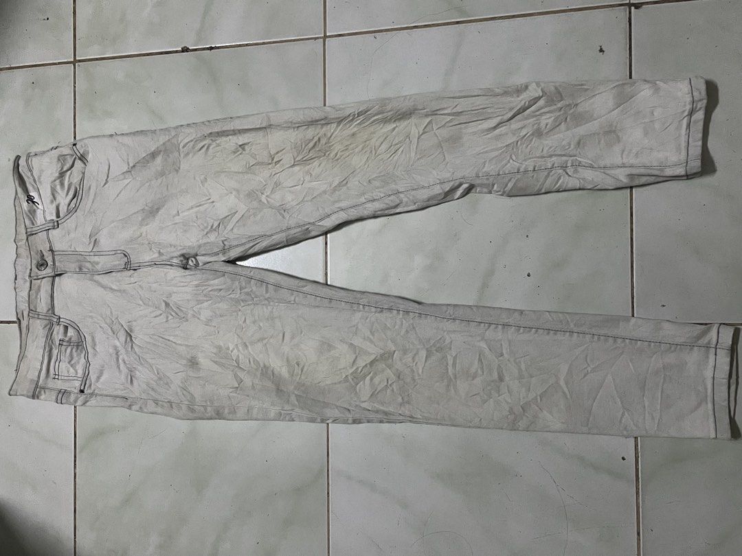 EVISUU ASPACK (Category: Jeans) located in Manila. Submitted by ckthrift (Listing ID 1467124911, Image 2). Description: ASPACK 600+sf.