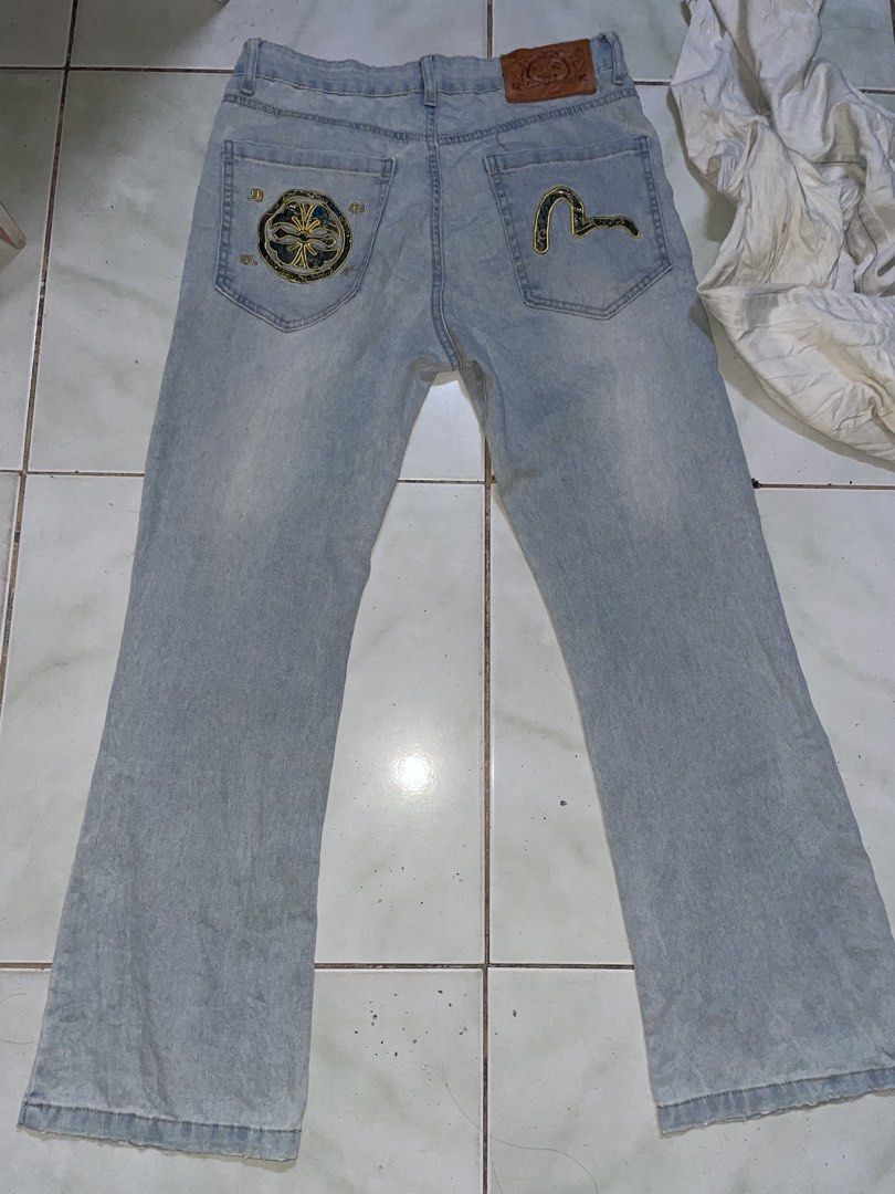 EVISUU ASPACK (Category: Jeans) located in Manila. Submitted by ckthrift (Listing ID 1467124911, Image 3). Description: ASPACK 600+sf.
