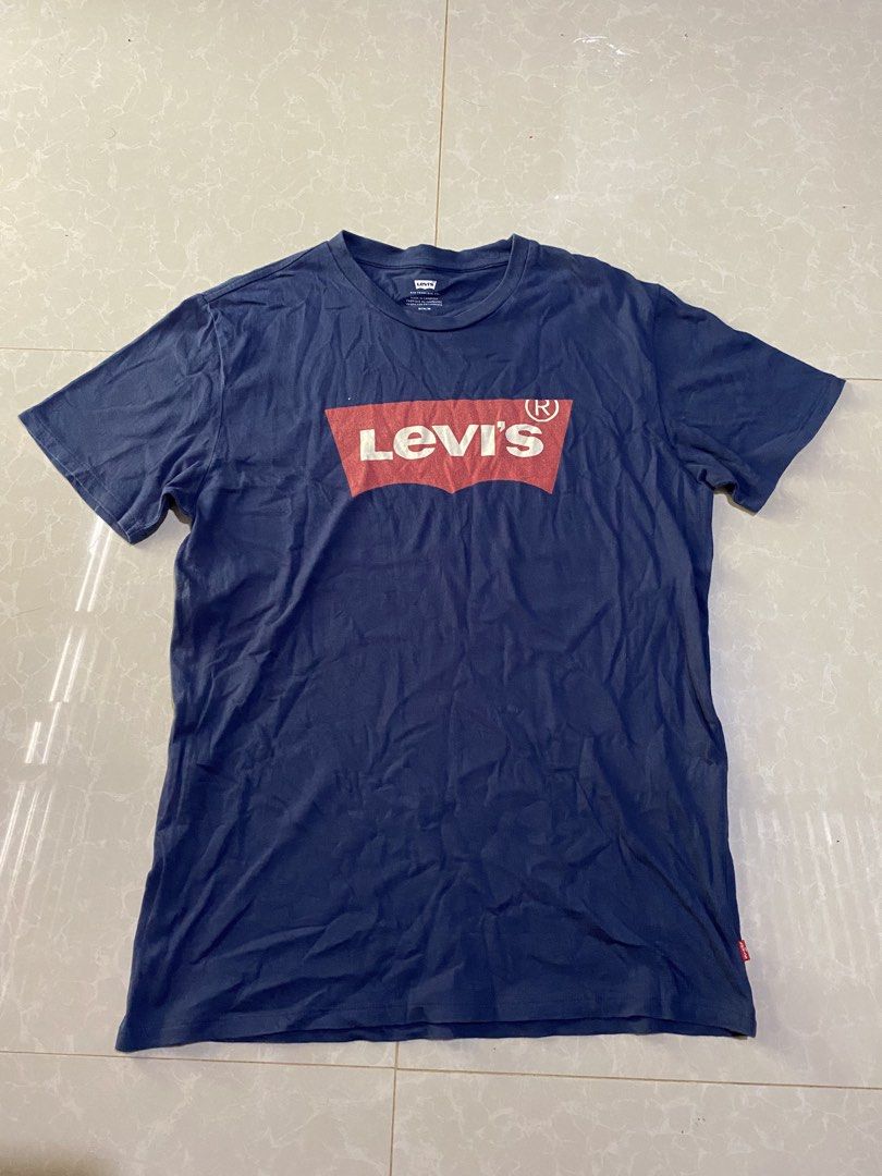 Excellent Condition Size: Medium Width: 20 Length: 28.5 Cr: 9.5/10 Issue: None (Category: Tshirts & Polo Shirts ) located in Lupon. Submitted by johnthrift_517 (Listing ID 1467112560, Image 1). Description: .