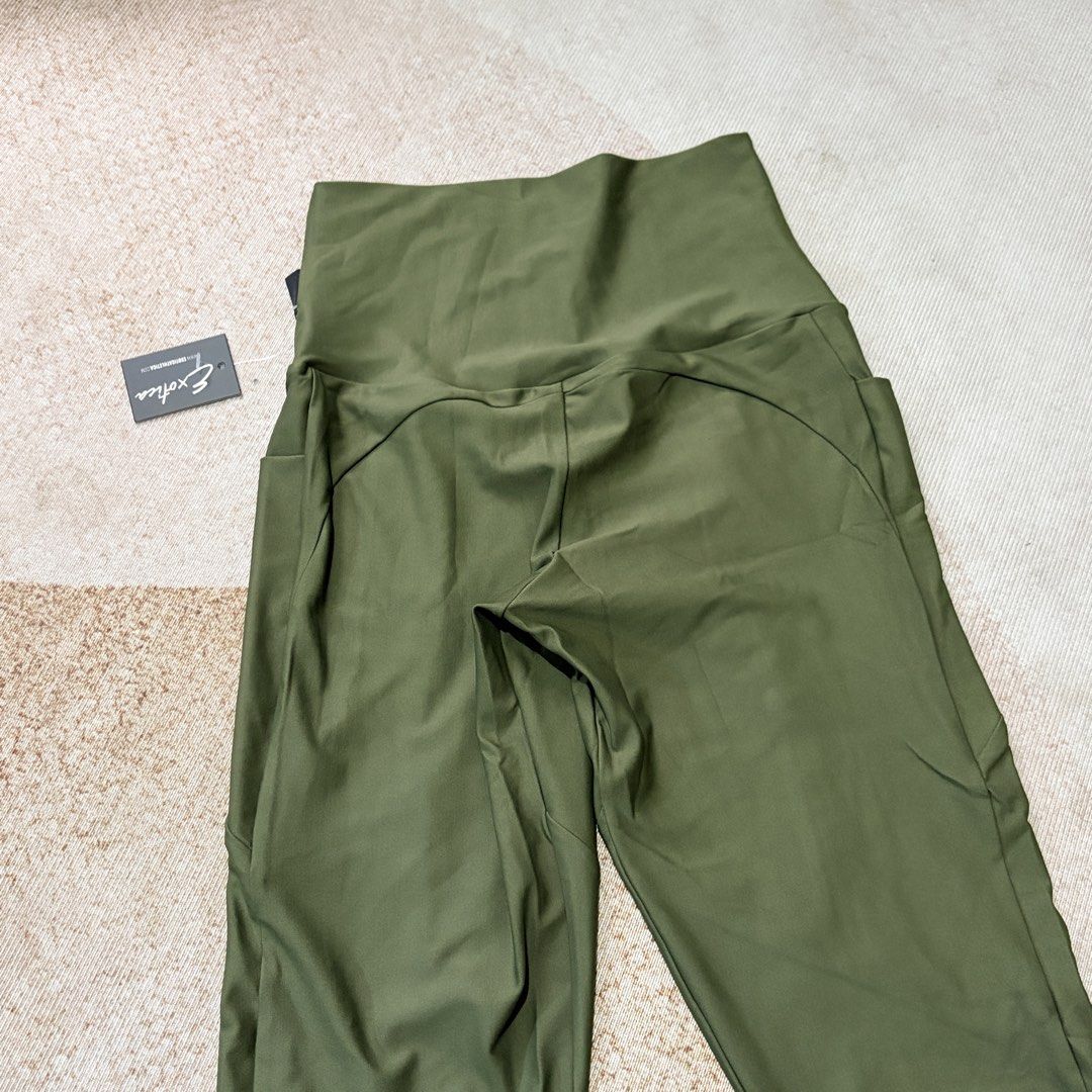Exotica (Category: Activewear) located in Manila. Submitted by justin.jeyeneyshop (Listing ID 1467141873, Image 3). Description: EXOTICA (Brand new) MEDIUM (24-34/30) CAPRI .