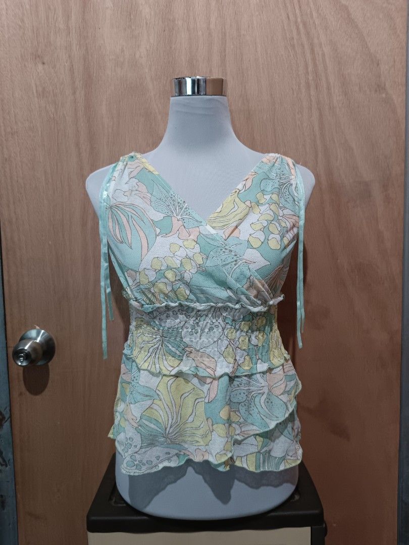 Fairy style mesh floral top (Category: Sleeveless) located in Davao. Submitted by mln-boutique (Listing ID 1467084705, Image 1). Description: size - M good condition.