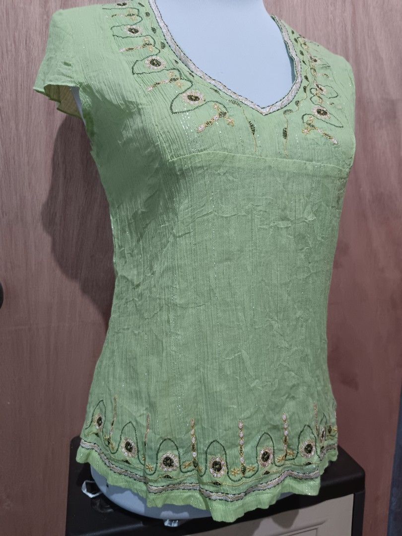 Fairy style y2k top (Category: Sleeveless) located in Davao. Submitted by mln-boutique (Listing ID 1467084428, Image 3). Description: size - M good condition.