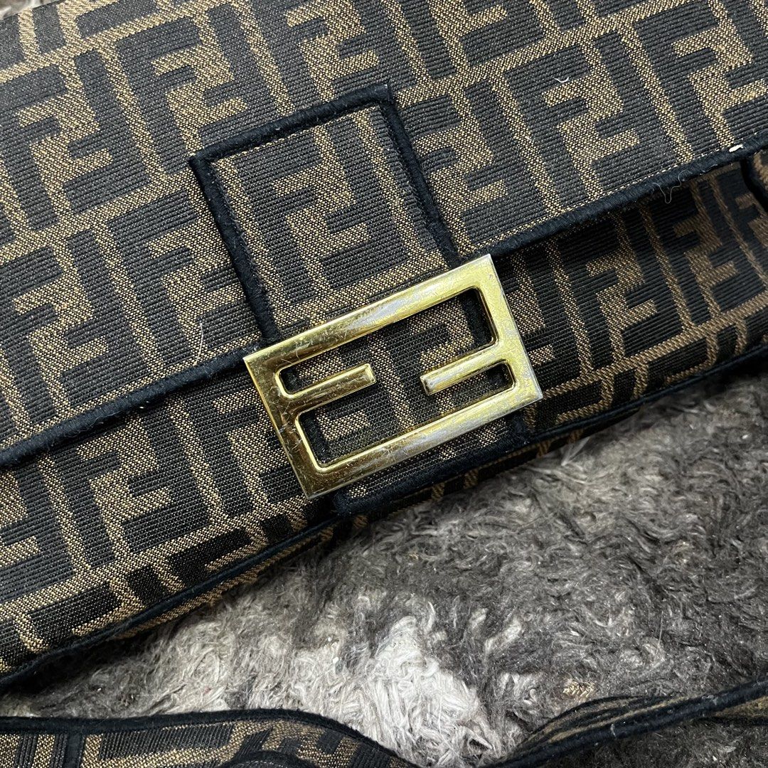 Fendi baguette (Category: Luxury Bags & Wallets) located in Cagayan de Oro. Submitted by bj.garments (Listing ID 1467123657, Image 2). Description: .