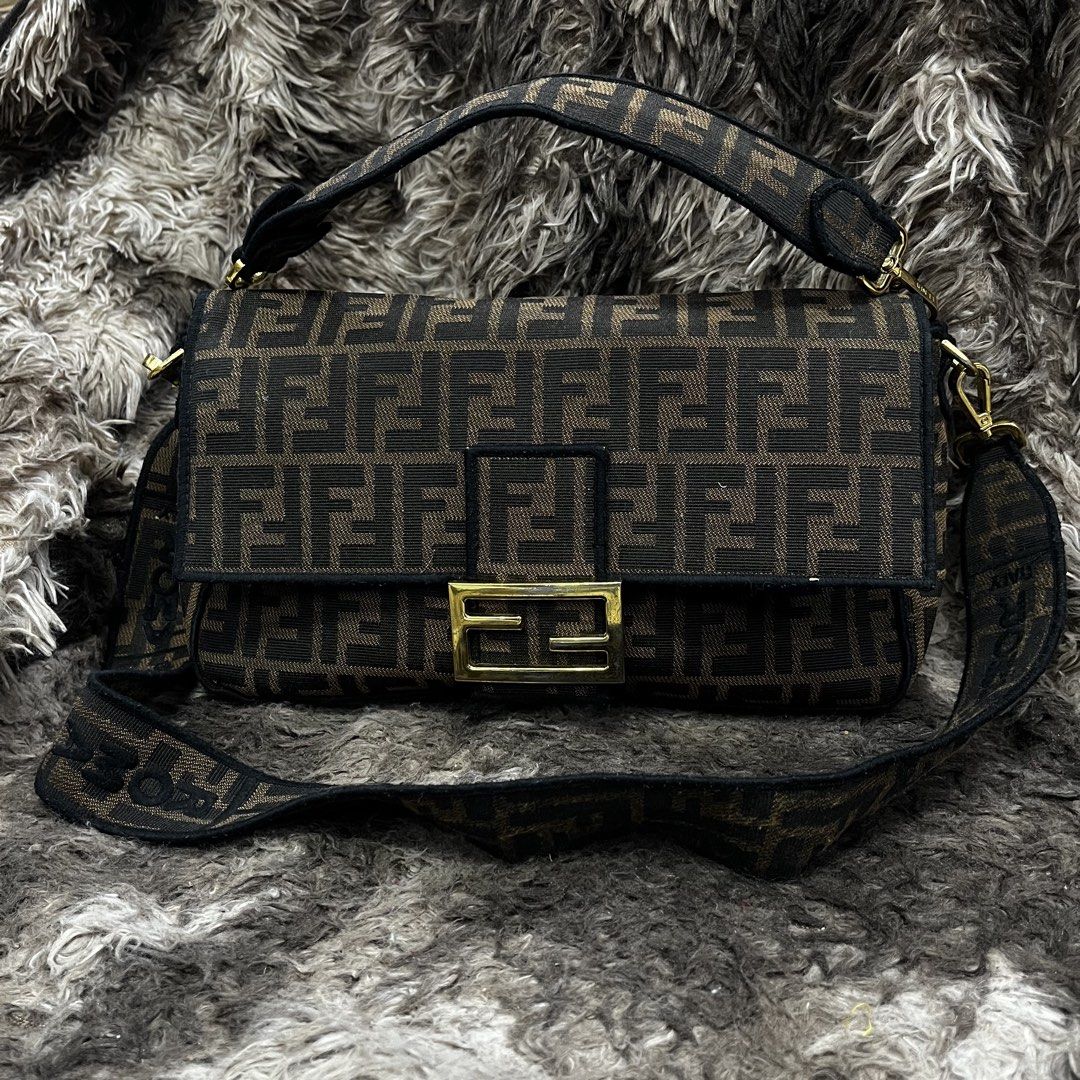 Fendi baguette (Category: Luxury Bags & Wallets) located in Cagayan de Oro. Submitted by bj.garments (Listing ID 1467123657, Image 1). Description: .