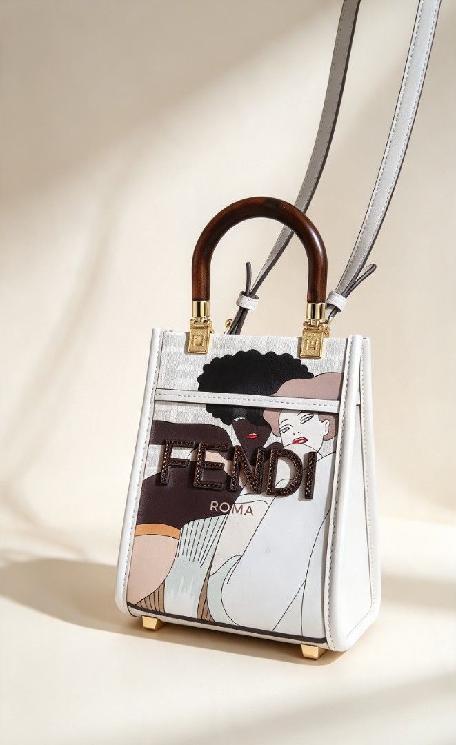 FENDI Cellphone Bag (Category: Luxury Bags & Wallets) located in Makati City. Submitted by themarketden (Listing ID 1467158863, Image 1). Description: Japan Sourced.
