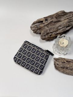 由 konnichiwa_vintage (刊登 ID 1467159196，圖片 1) 提交，位於 的 (類別：)，說明：。