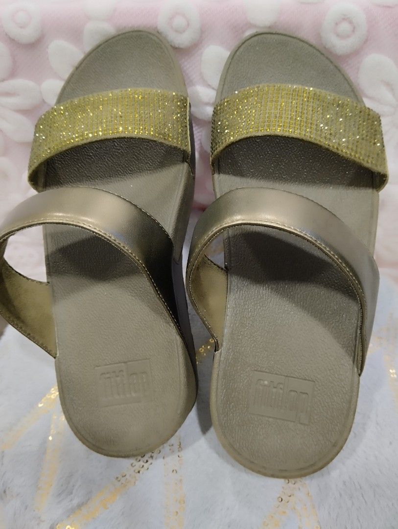 Fitflop flats (Category: Flats & Sandals) located in Subic. Submitted by starvi (Listing ID 1467090289, Image 1). Description: slightly used original fitflops.