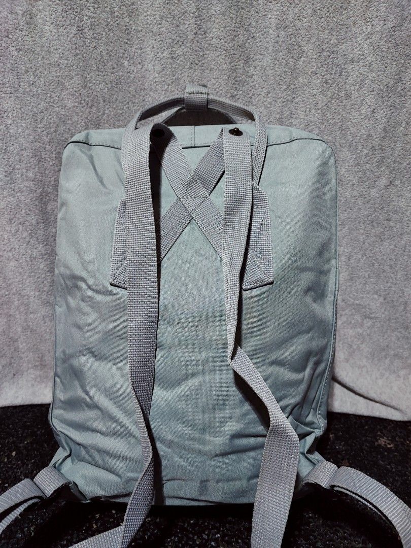 Fjallraven Kanken Backpack Grey (Category: Backpacks) located in Baguio. Submitted by jayrgijc52758 (Listing ID 1466978435, Image 3). Description: Fjall raven kanken Bluish gray Classic size Excellent condition 650.