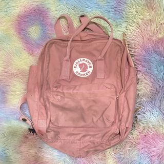(Category: ) located in . Submitted by strawbyeries (Listing ID 1467138929, Image 1). Description: .