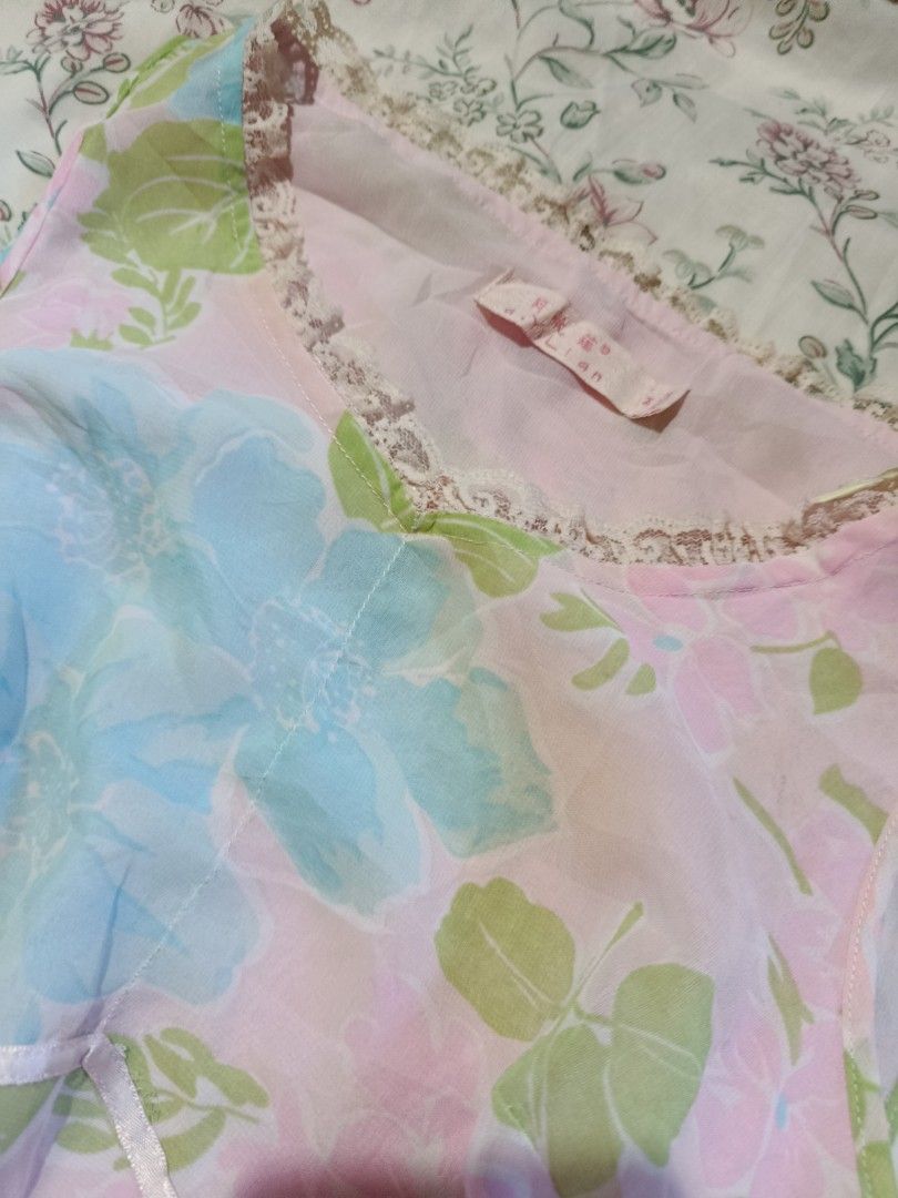 FLORAL DRESS (Category: Dresses) located in Manila. Submitted by itzme_acquaria (Listing ID 1467042806, Image 3). Description: XS-S.