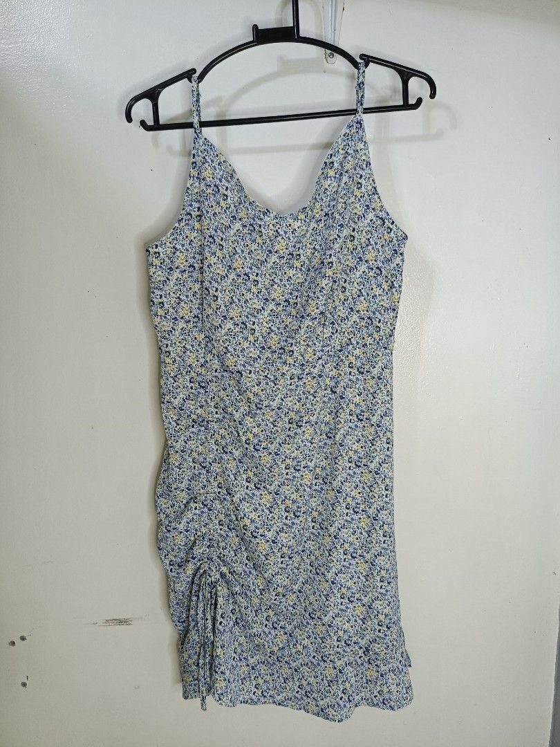 Floral Spaghetti Strap Ruched Dress (Category: Dresses) located in Santa Maria. Submitted by abclosetph (Listing ID 1466981522, Image 1). Description: medida size! bust: 32-33 inches waist: 28-29 inches length: 33 inches - color may vary due to lighting. - manage your expectations, these are preloved items..