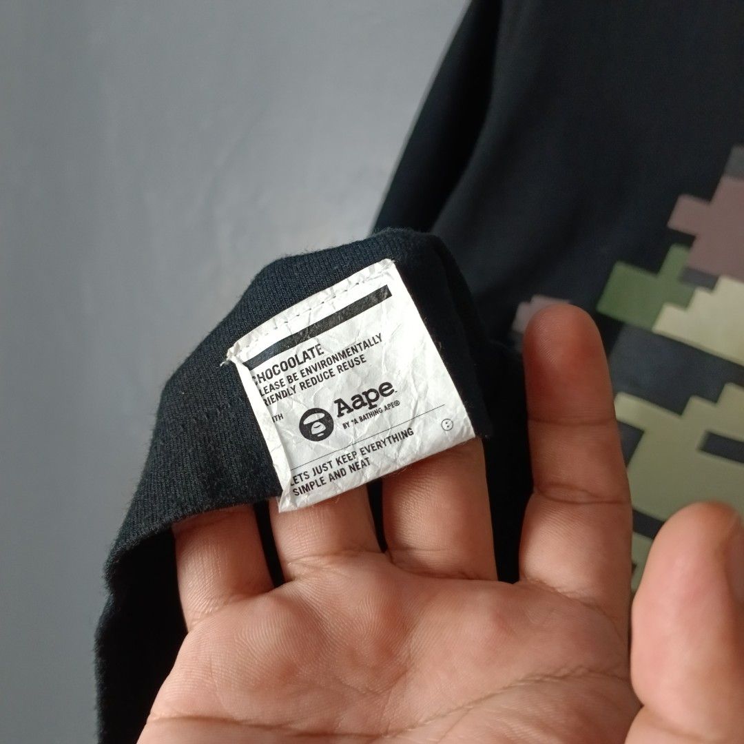For Men - Chocolate x AAPE (Category: Tshirts & Polo Shirts ) located in Bacolod City. Submitted by drop.ph (Listing ID 1467023880, Image 3). Description: AAPE X Chocolate Authentic *Fits M - 21x26 *Excellent *No flaws *Price: 680php *Add SF if outside Bacolod City .