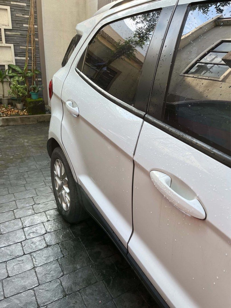 Ford ECOSPORT Ecosport Auto (Category: Used Cars) located in Quezon City. Submitted by ronaldwuv-42942 (Listing ID 1467105958, Image 2). Description: FOR SALE 🚙- - _ - - Lady-owned Car Only 300K 2017 Ford Ecosport White color 78k odometer Change oil: Mar 2026 Battery change: May 2026 With car insurance valid until mar 2027 Makinis Walang yupi at tama RFS: my sister will upgrade.