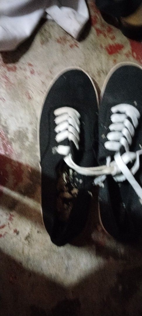 Forever 21 Black Rose Print Sneakers Size 9 (Category: Sneakers) located in Manila. Submitted by hellow2024 (Listing ID 1467043547, Image 3). Description: Forever 21 black canvas sneakers, size US 9 / EU 38. White laces included. Red rose floral pattern printed all over the side rubber soles. Brown outsoles with geometric traction pattern. Shows some wear and scuffs on soles and laces..