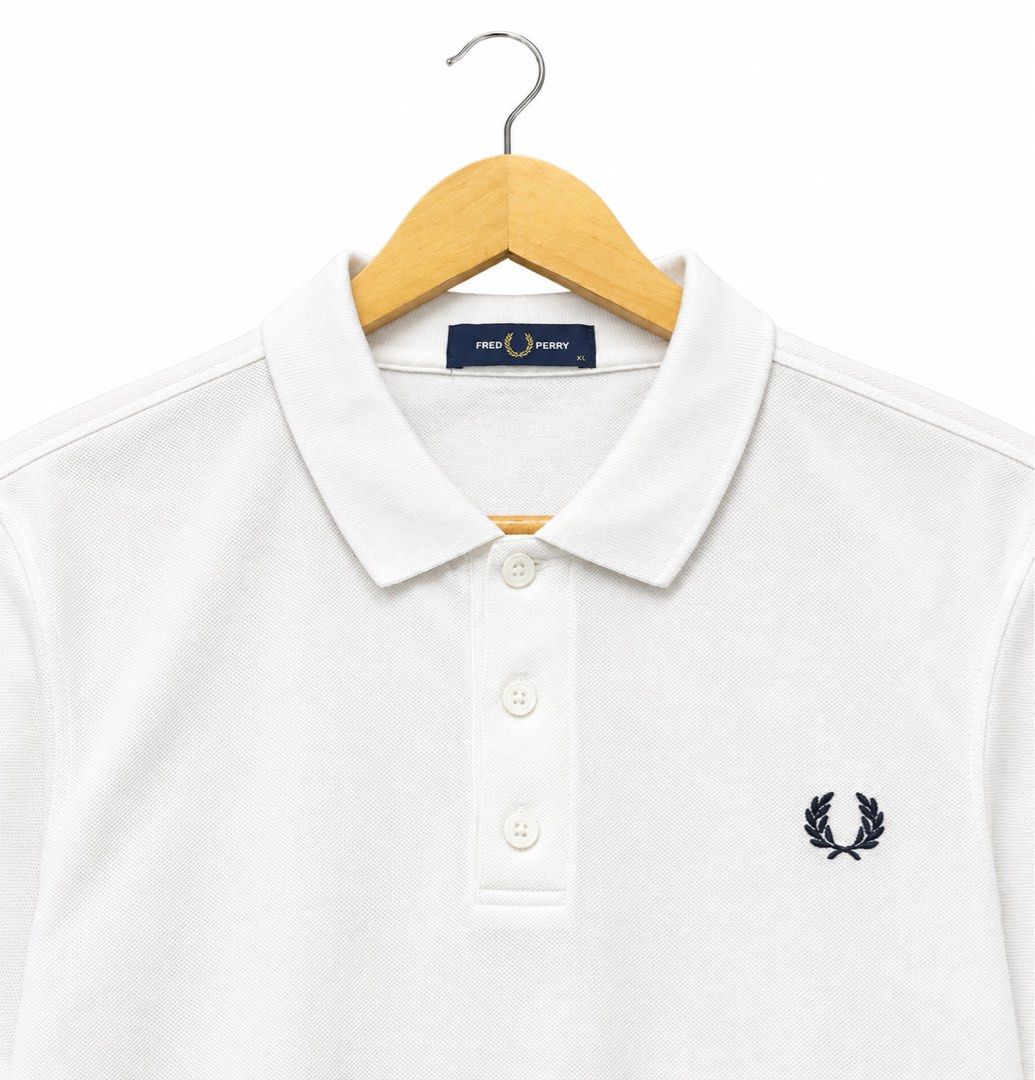Fred Perry (Category: Tshirts & Polo Shirts) located in Kuala Lumpur. Submitted by naylaa_2112 (Listing ID 1467088913, Image 2). Description: Baju tshirt koler Fred Perry - Size XL , Pit 23/29 - Condition 9/10 - Preloved/Original - RM 70 tidak termasuk postage Berminat pm , thank you 😊 .