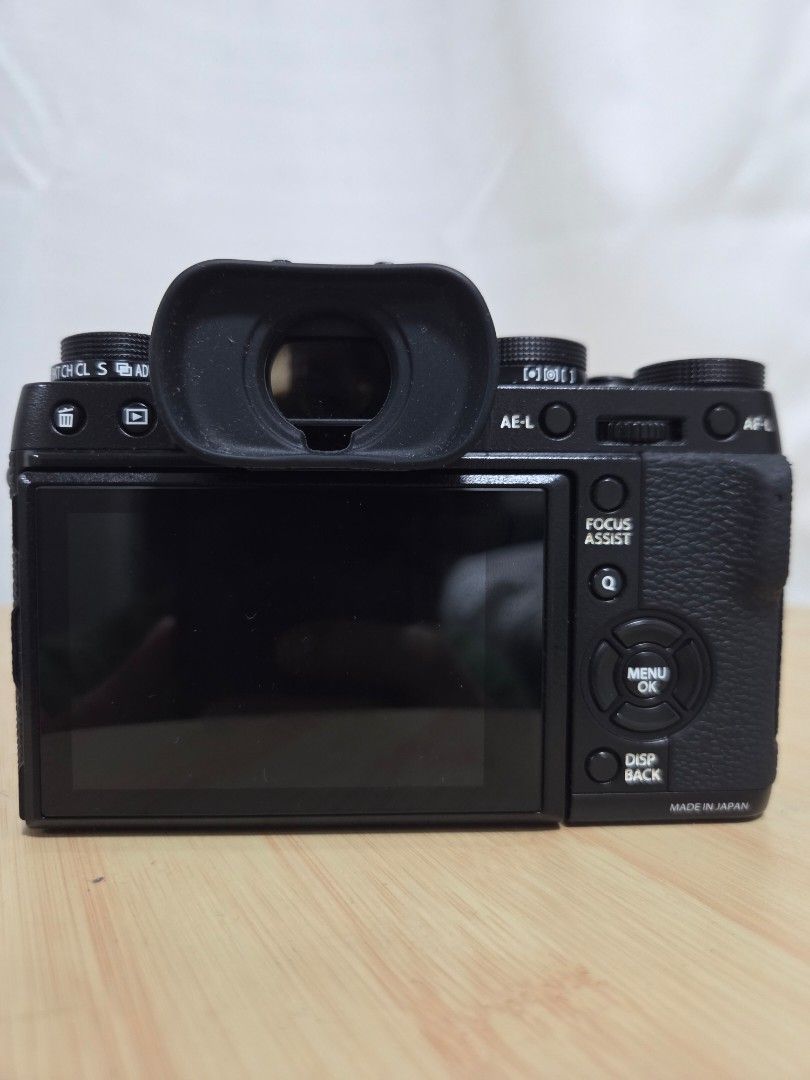 Fujifilm X-T1 Mirrorless Digital Camera Body (Category: Cameras) located in Caloocan City. Submitted by imagines.0113 (Listing ID 1467167536, Image 3). Description: - Fujifilm X-T1 mirrorless camera body (Black, Made in Japan) - Classic top dials for shutter speed and exposure compensation - Large electronic viewfinder with rubber eyecup - Dual command dials (front and back) for easy control - Built-in Wi-Fi and hot shoe mount for flashes - Batte