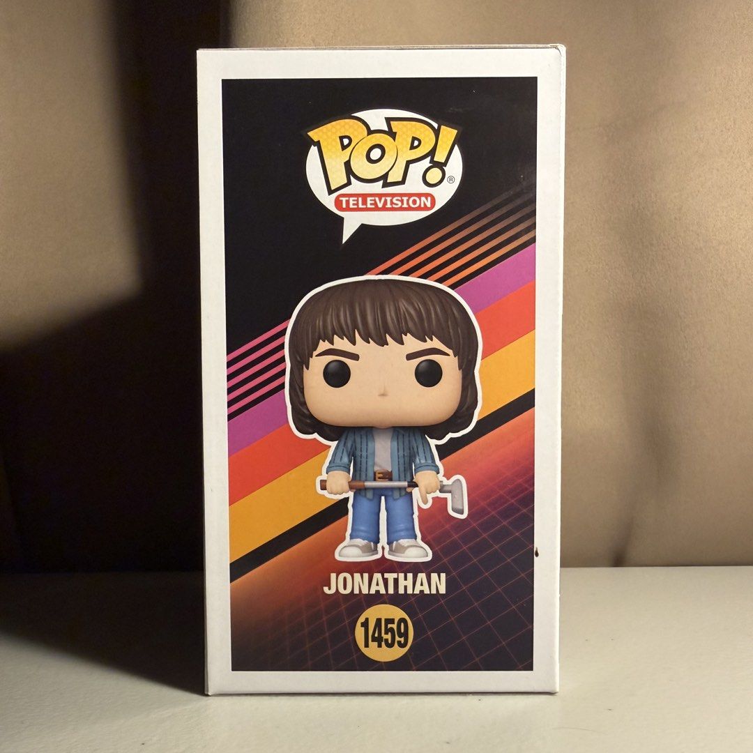 Funko Pop! Television: Stranger Things – Jonathan (#1459) (Category: Figurines & Statues) located in Manila. Submitted by cheemkenn (Listing ID 1467162235, Image 2). Description: Funko Pop! Television: Stranger Things – Jonathan (#1459) Selling authentic Funko Pop! Television vinyl figure featuring Jonathan Byers holding a golf club from Netflix’s Stranger Things. A great addition for Funko Pop collectors or fans of the show! Item Details: Brand: