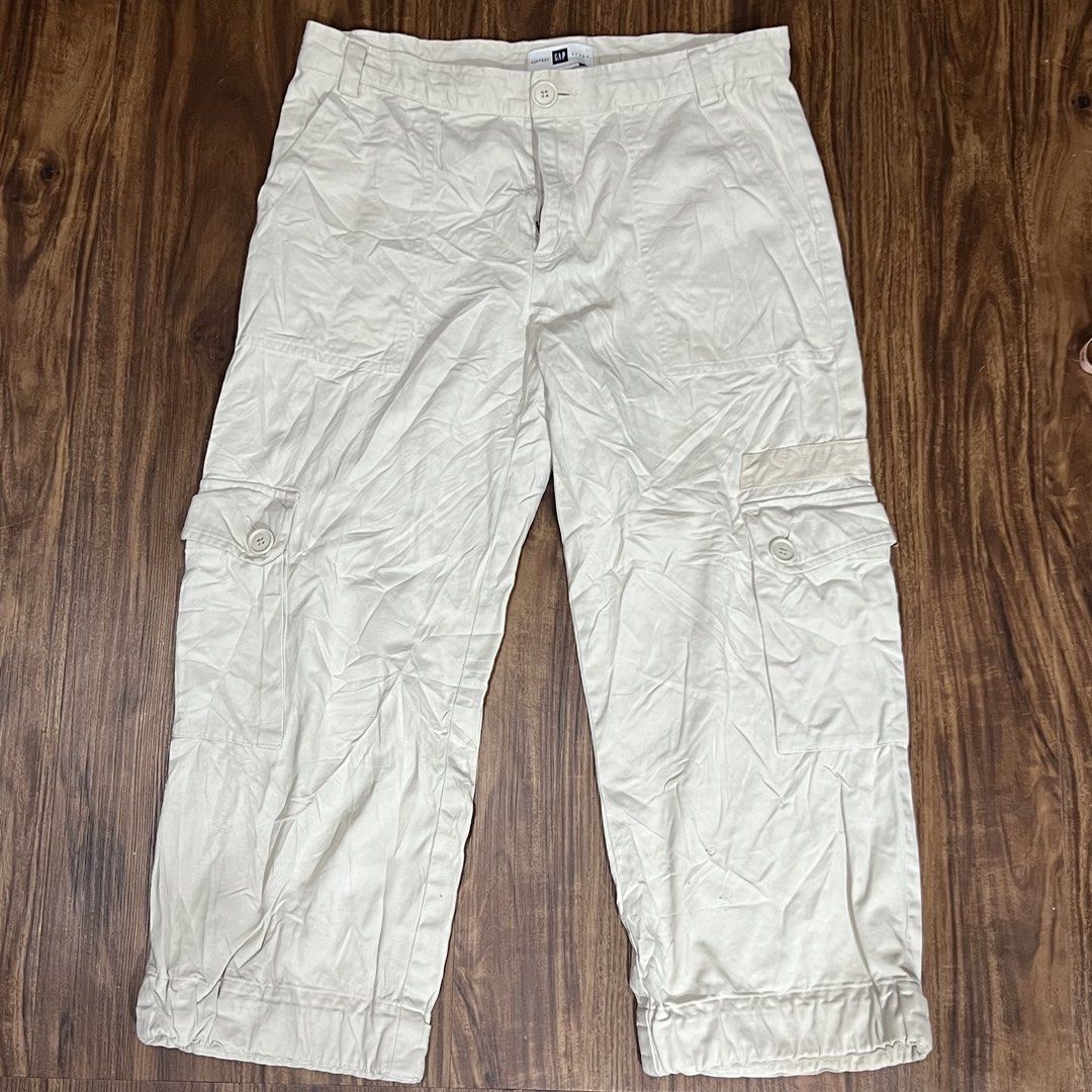 GAP Cargo Pants Y2k 2000s Vintage (Category: Other Bottoms) located in Manila. Submitted by Pilarrrrr (Listing ID 1467055763, Image 1). Description: .