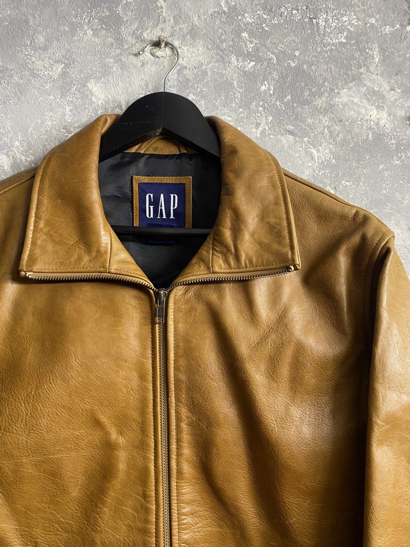 Gap Leather Jacket (Category: Coats, Jackets and Outerwear) located in Pasig City. Submitted by lumangkamisa (Listing ID 1467079847, Image 3). Description: Medium on tag (fits m-semi large) 23x27 Flaw- (please see last 2 pics).